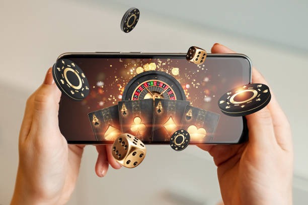 Live blackjack and baccarat tables streamed on disinitoto slot platform